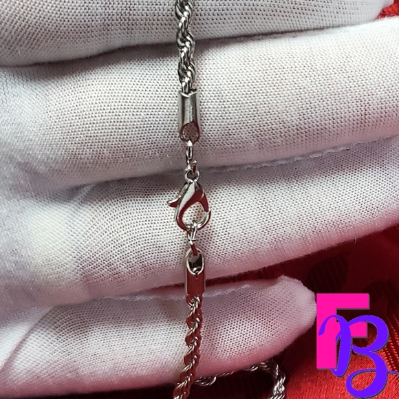 *NEW!* 14K Micropave Lighning Bolt Pendant & Chain - Picture 3 of 10